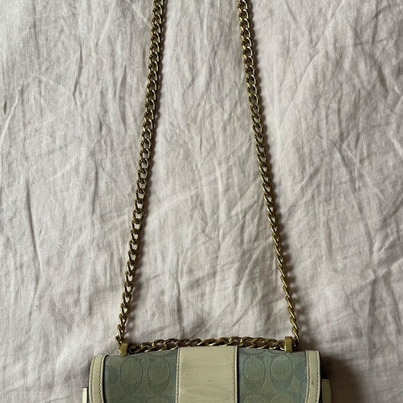 Coach Saddle Bag in Signature Chambray Denim & Off-White Leather - Picture 7 of 7